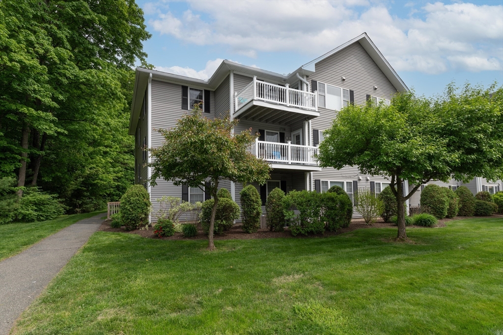 24 Greenleaves # 416 Property Photo 1