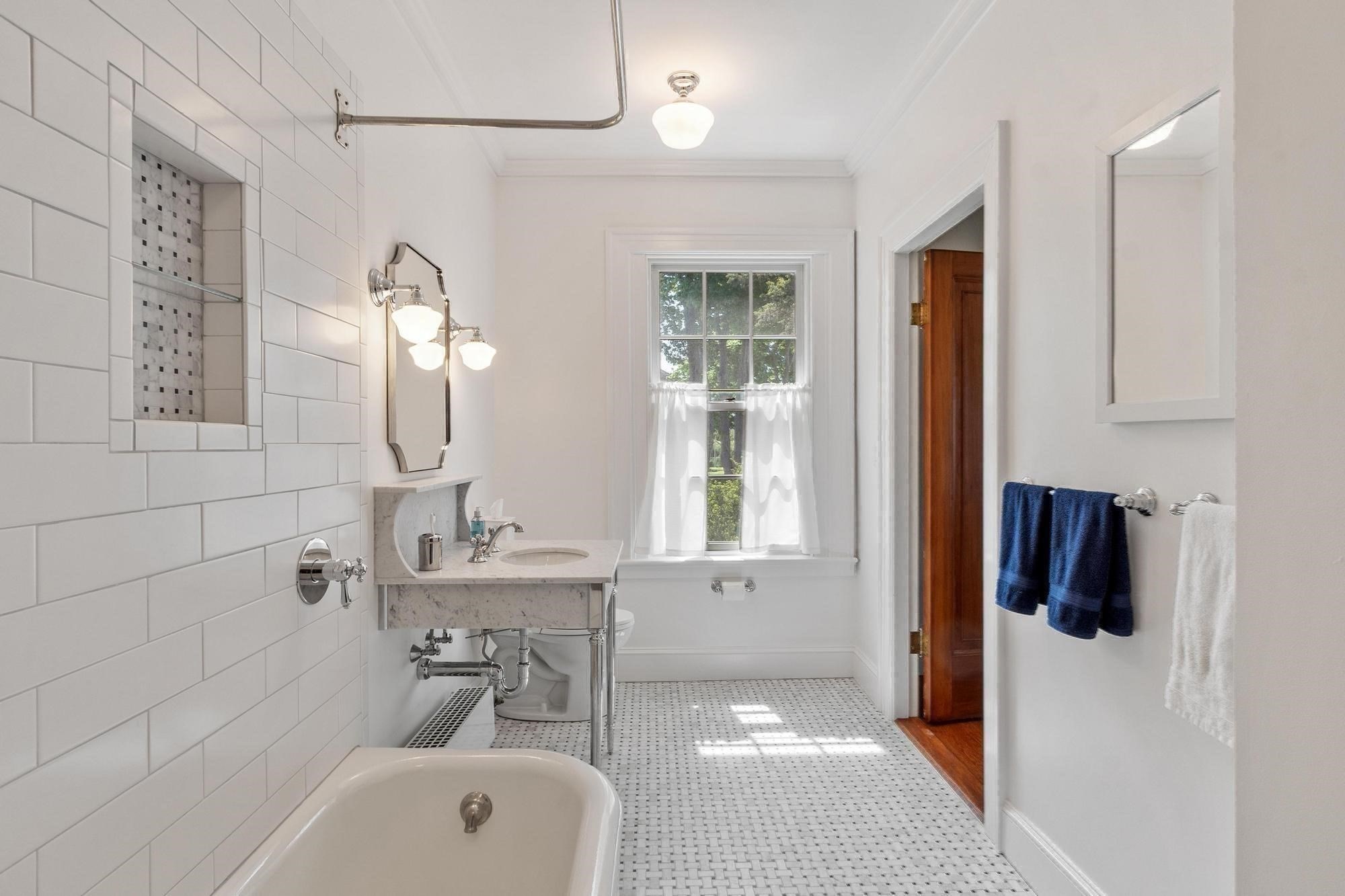 89 Lothrop Street Property Photo 31