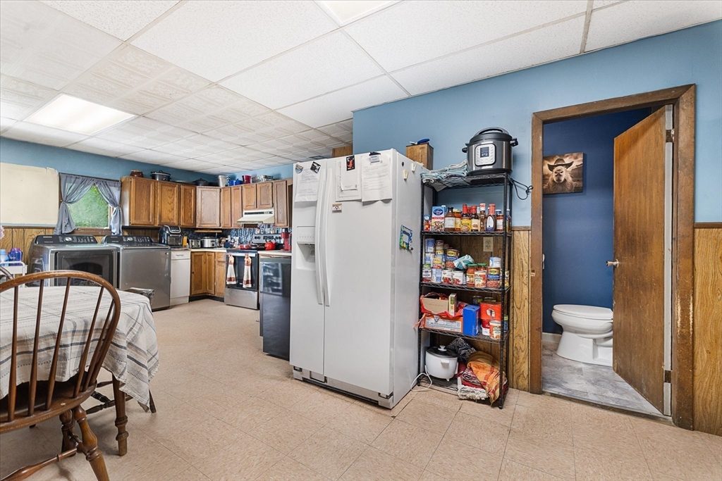 10 Kelton St Property Photo 16