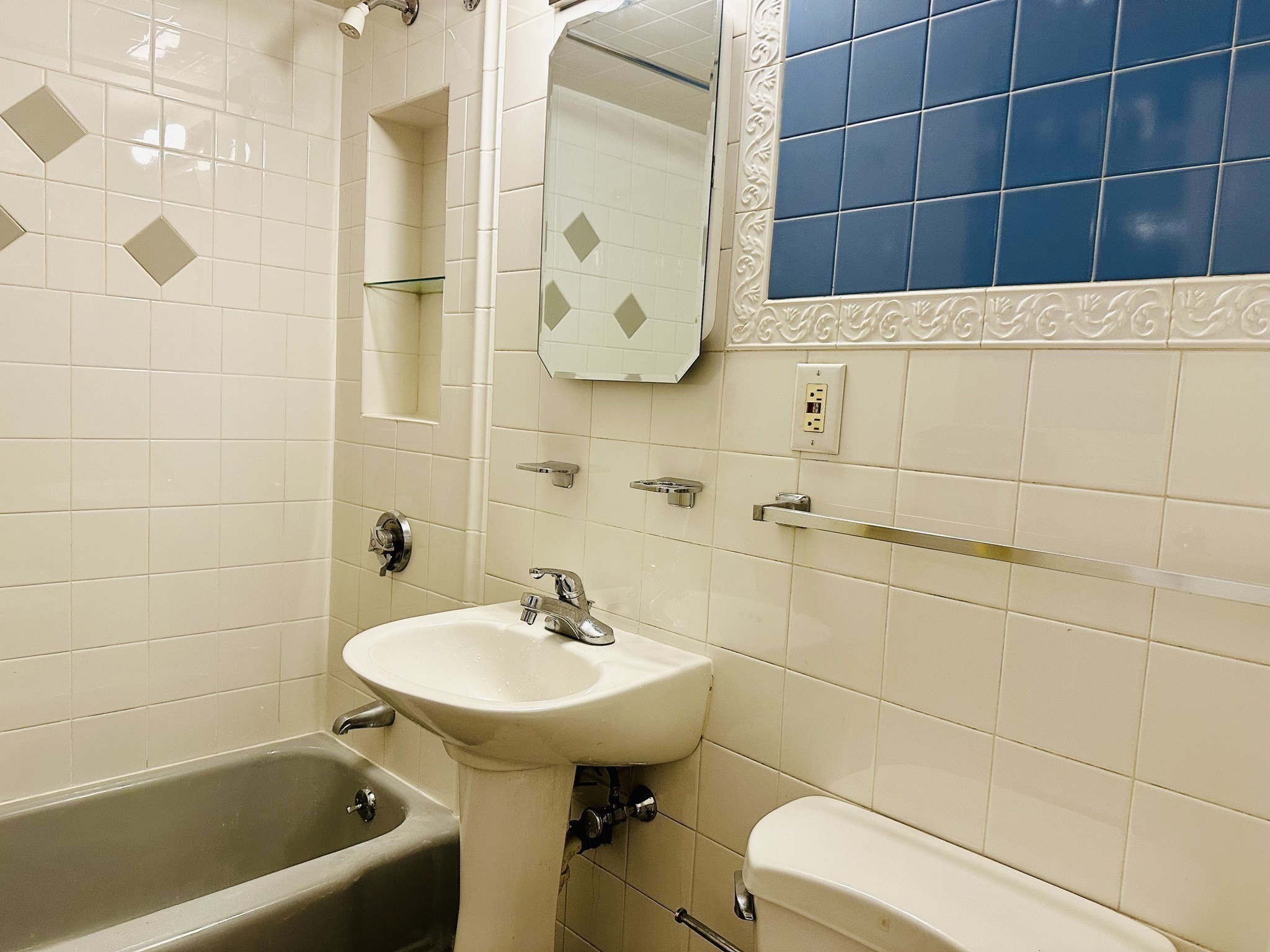 1105 Lexington Street # 4 Property Photo 8