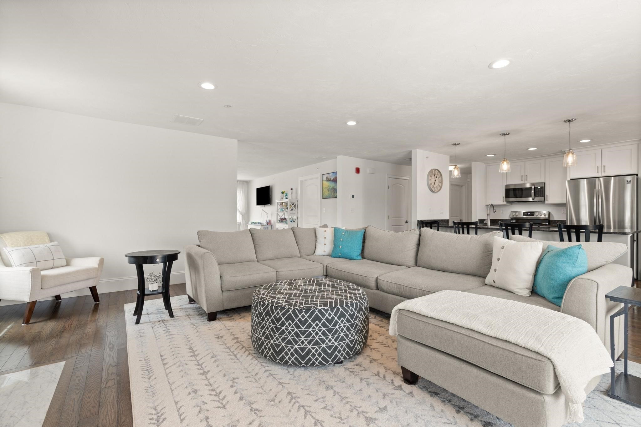 80 Lebaron Blvd # 4 Property Photo 10