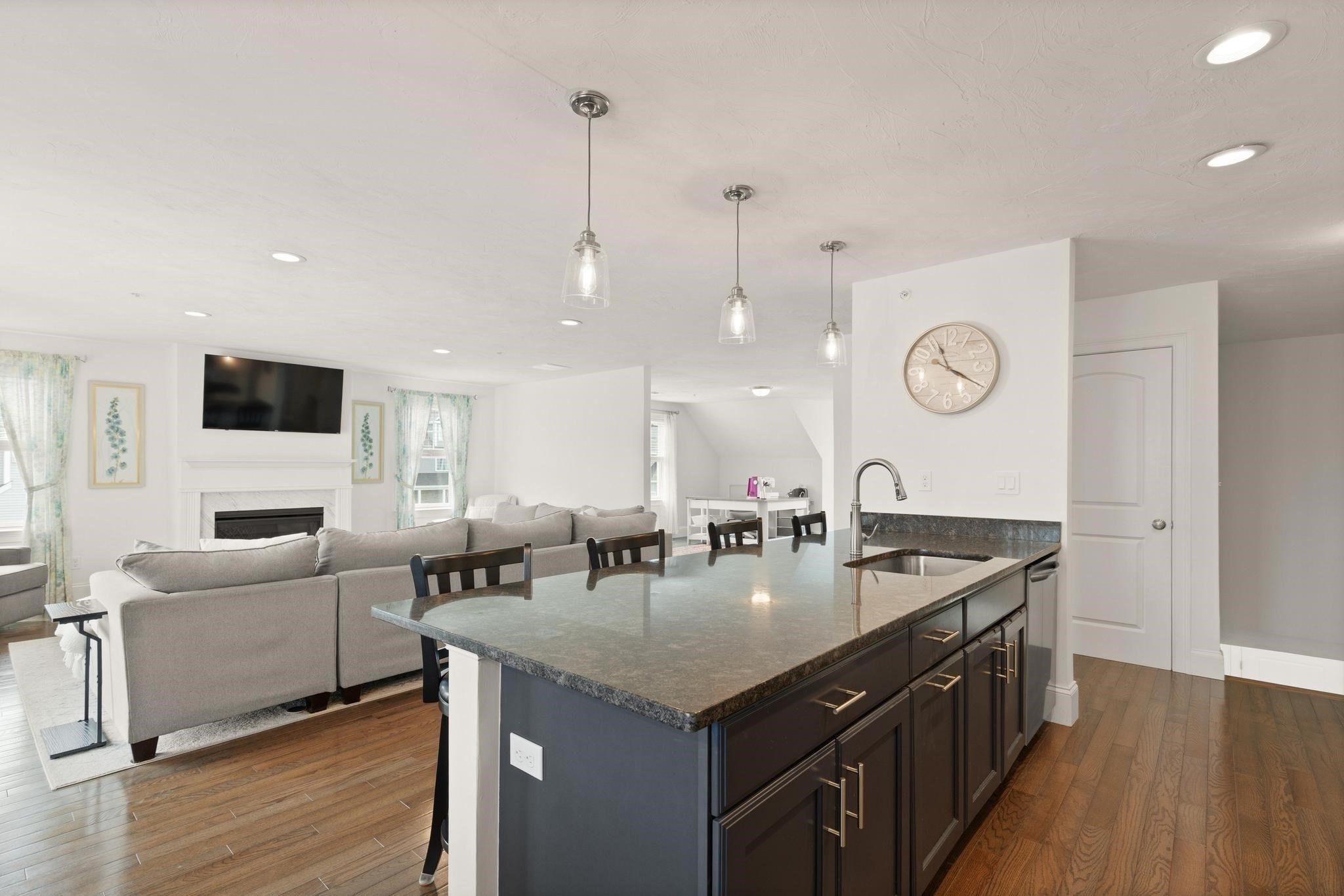 80 Lebaron Blvd # 4 Property Photo 18