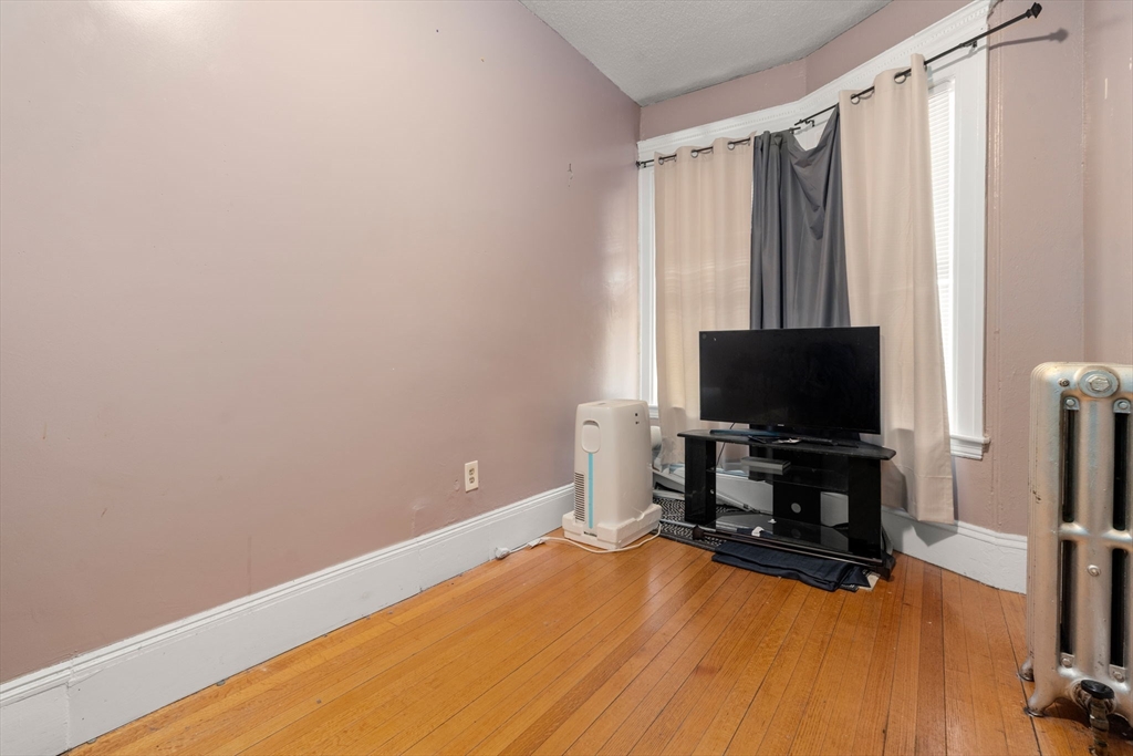 34 Bicknell St Property Photo 9