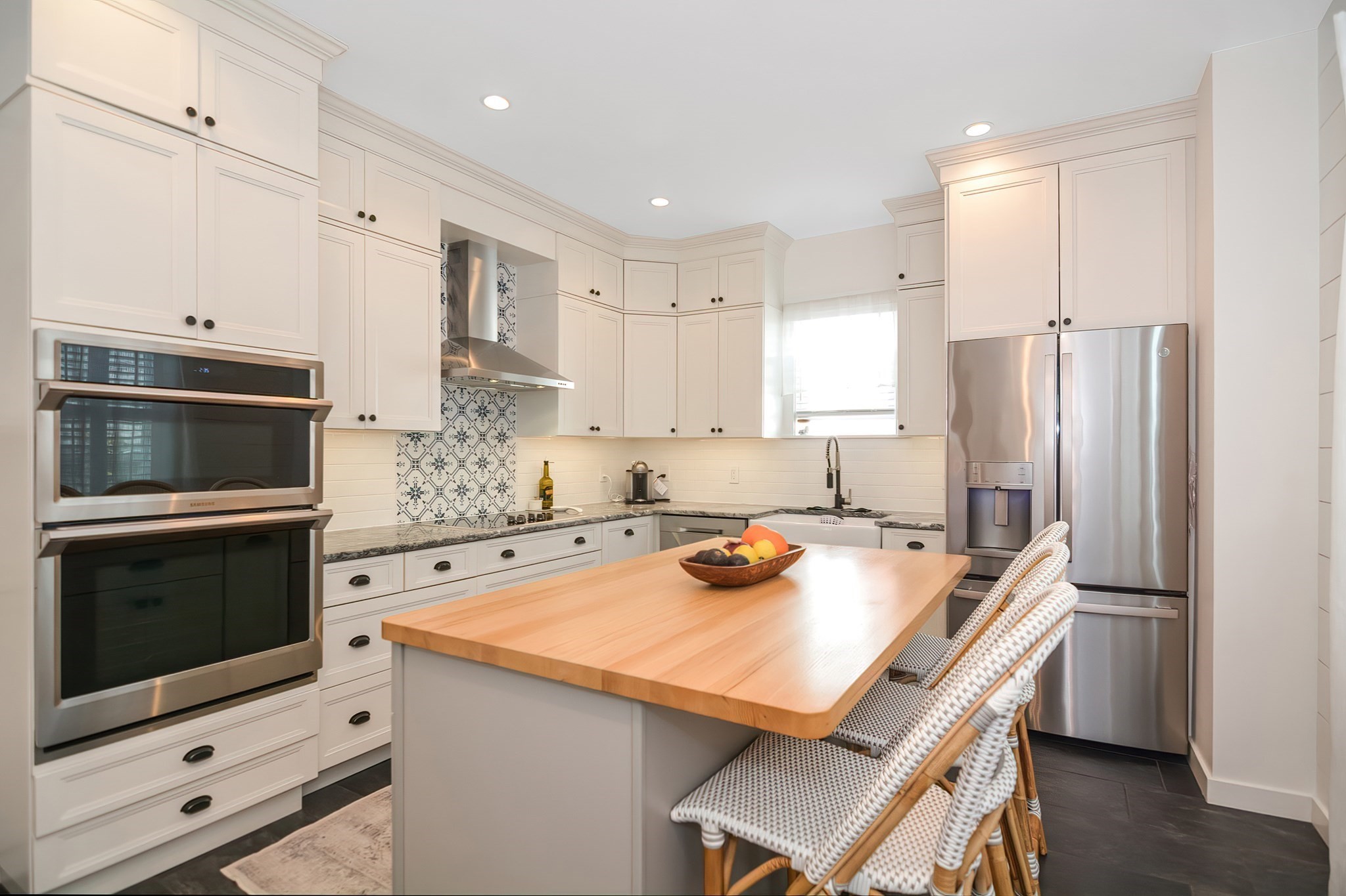 2 Peirce Rd Property Photo 1