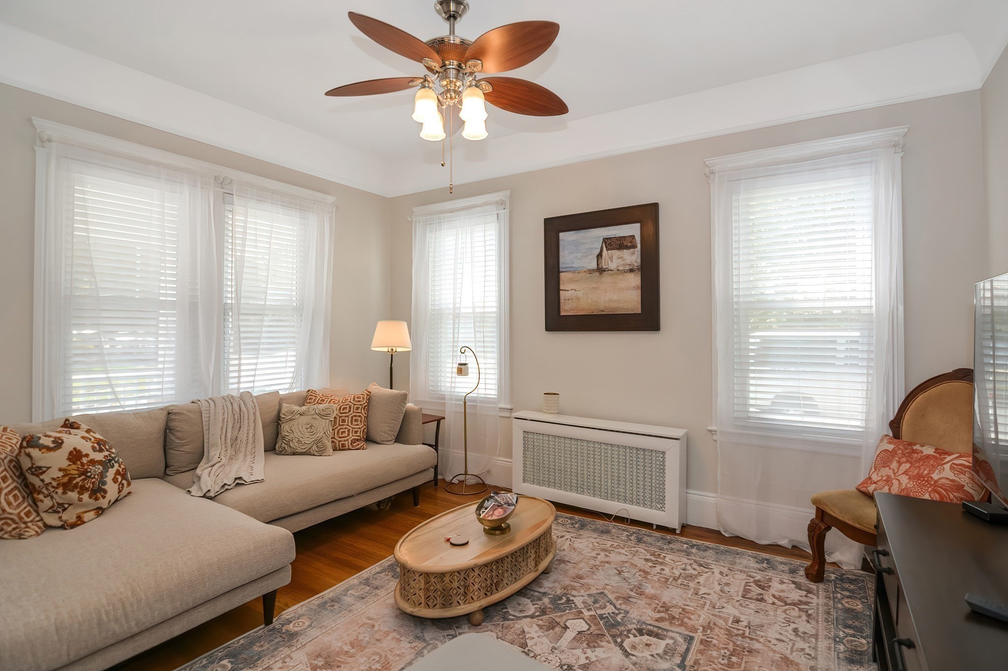 2 Peirce Rd Property Photo 6