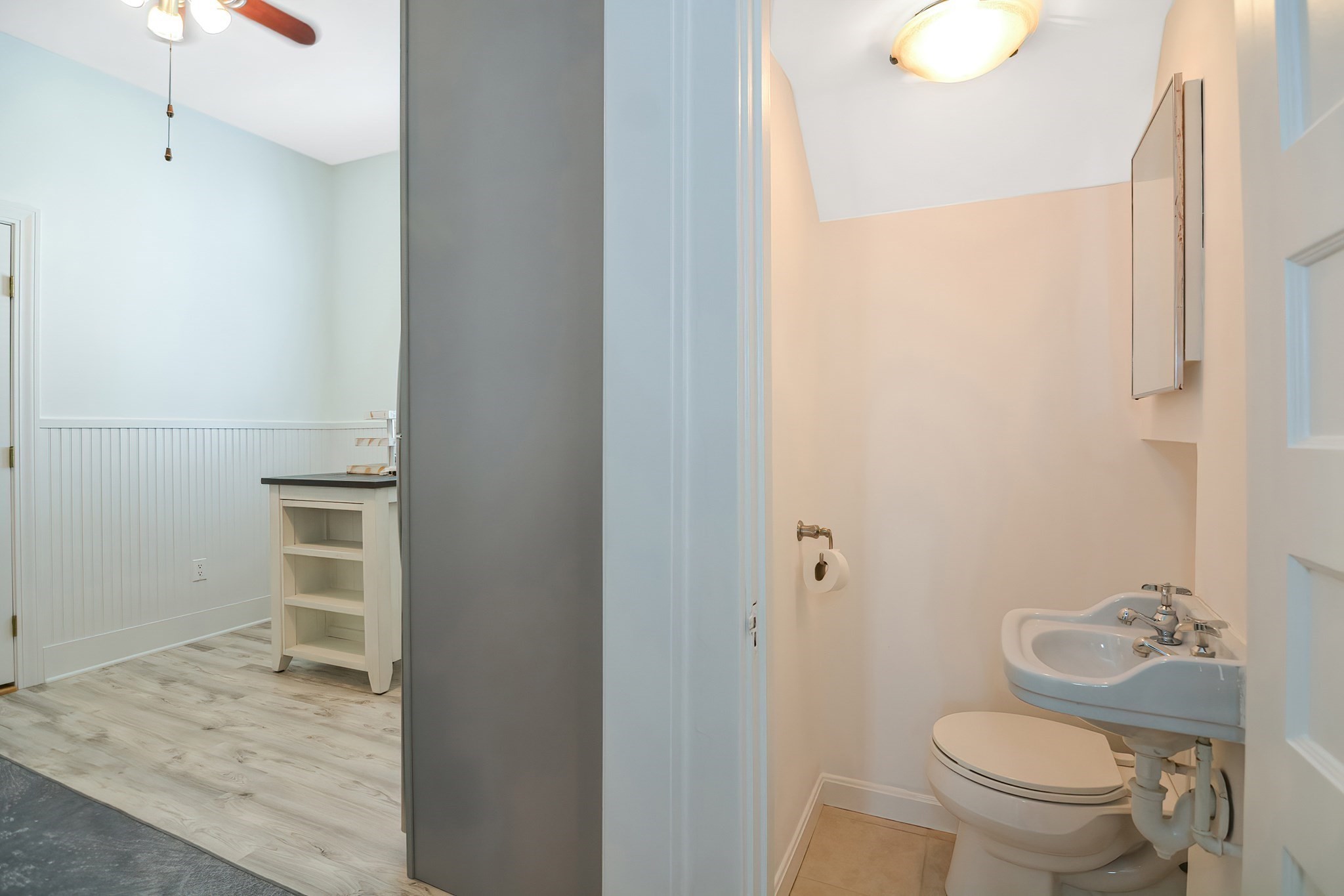 2 Peirce Rd Property Photo 13