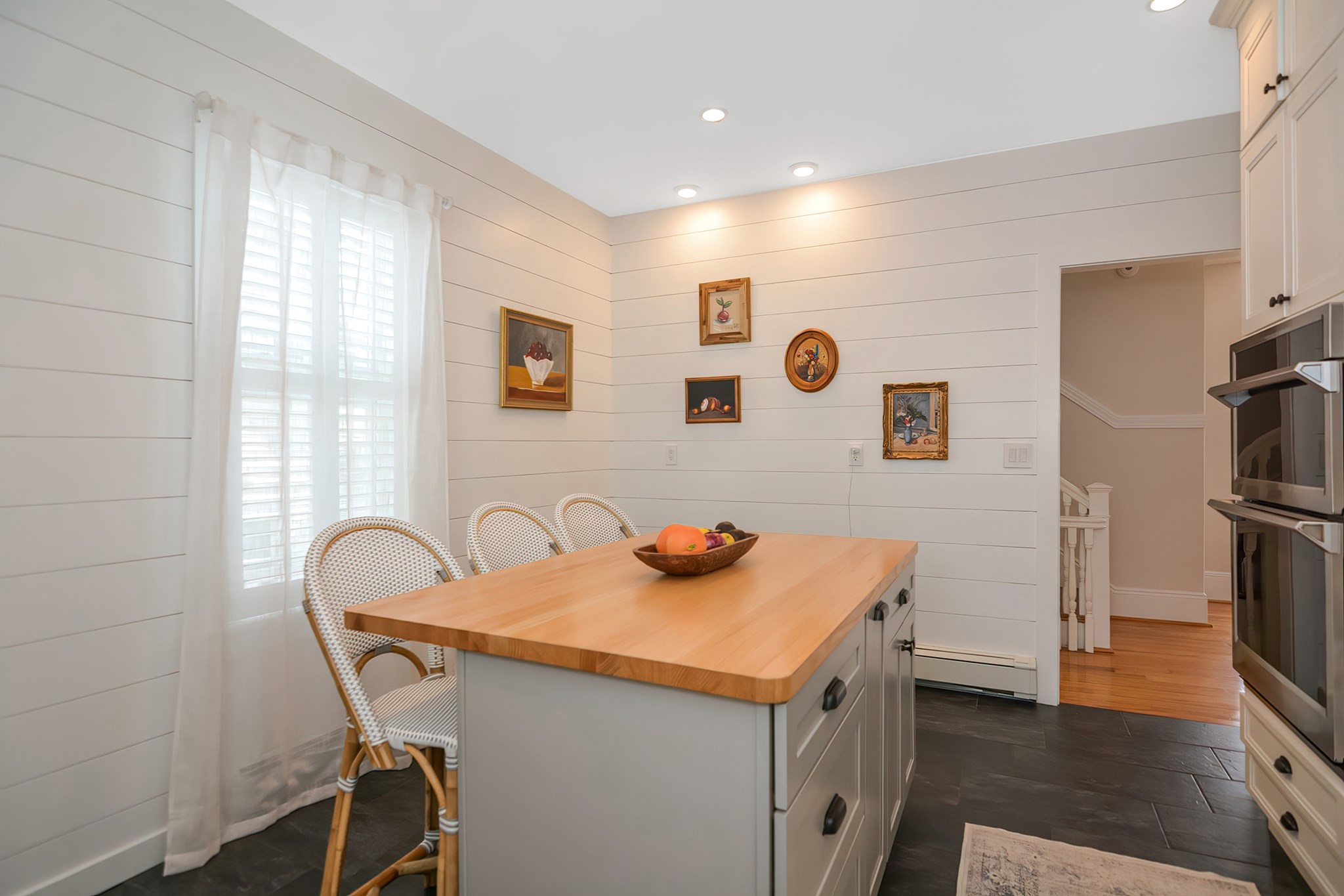 2 Peirce Rd Property Photo 17