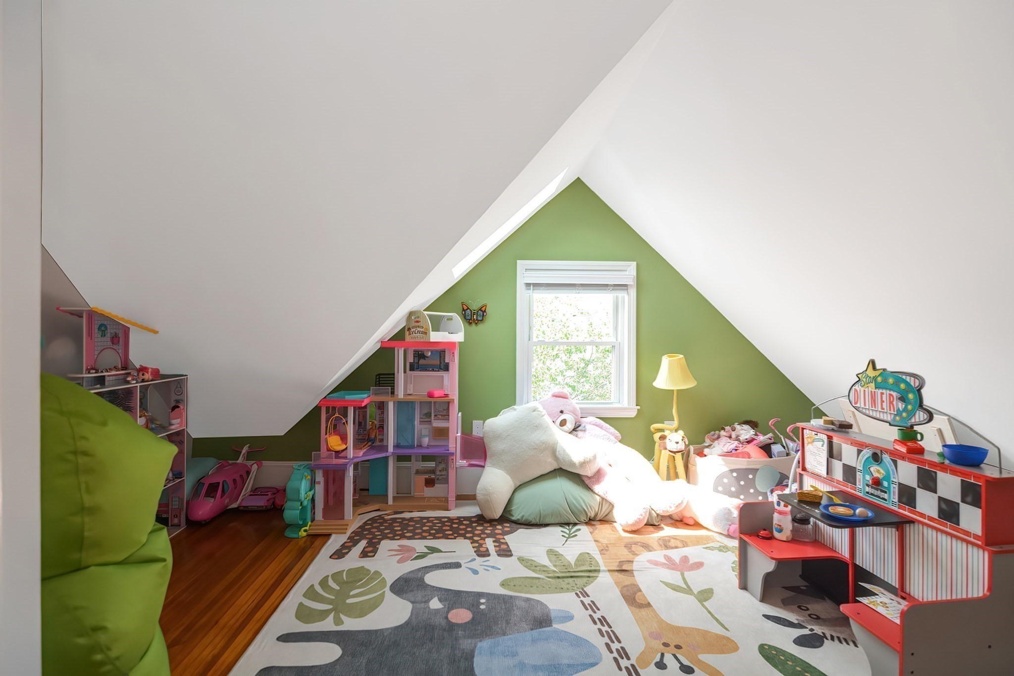 2 Peirce Rd Property Photo 29