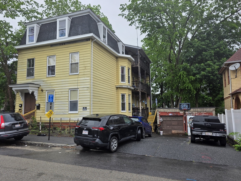 4 Home St Property Photo 1