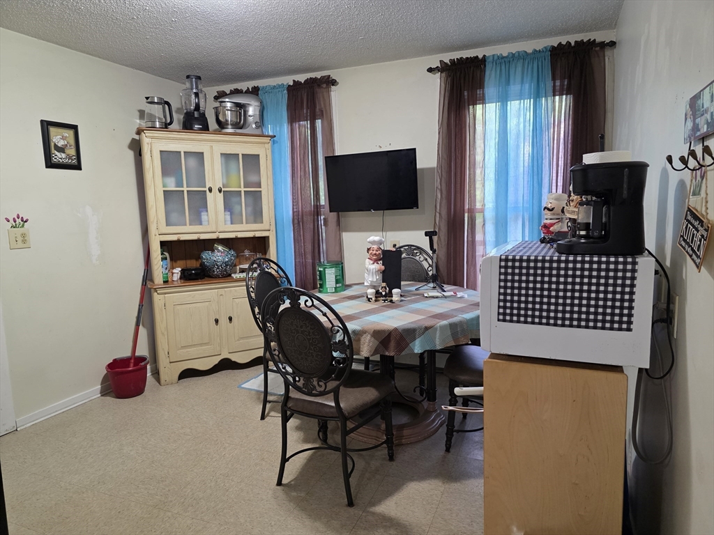 4 Home St Property Photo 5
