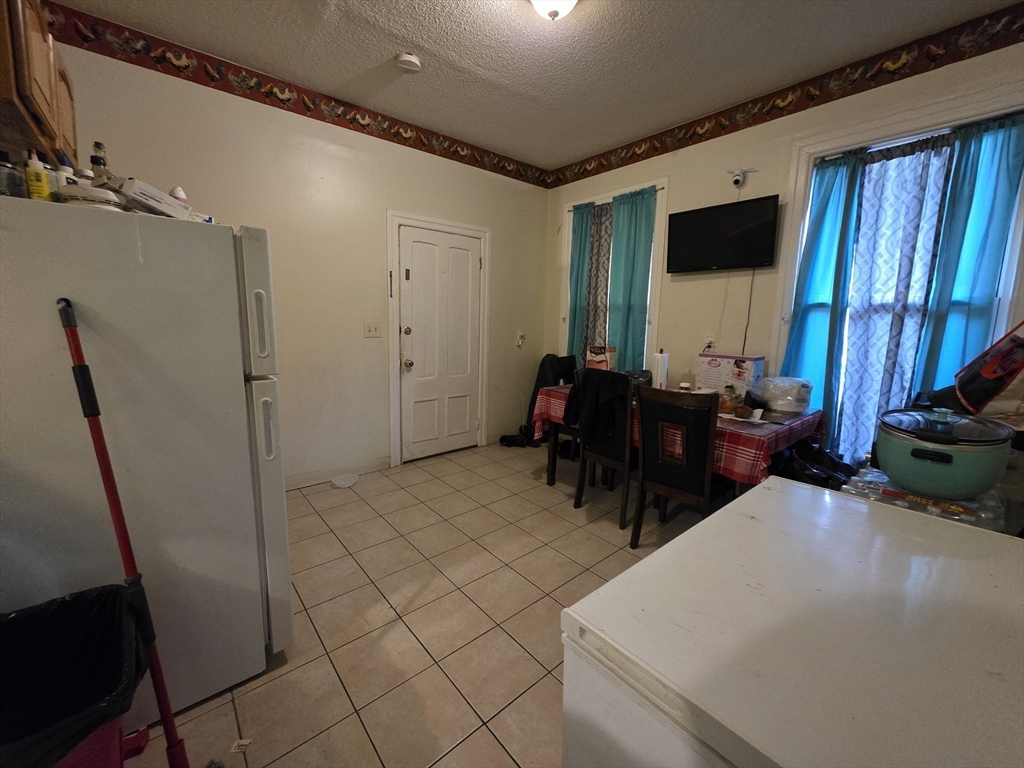 4 Home St Property Photo 19