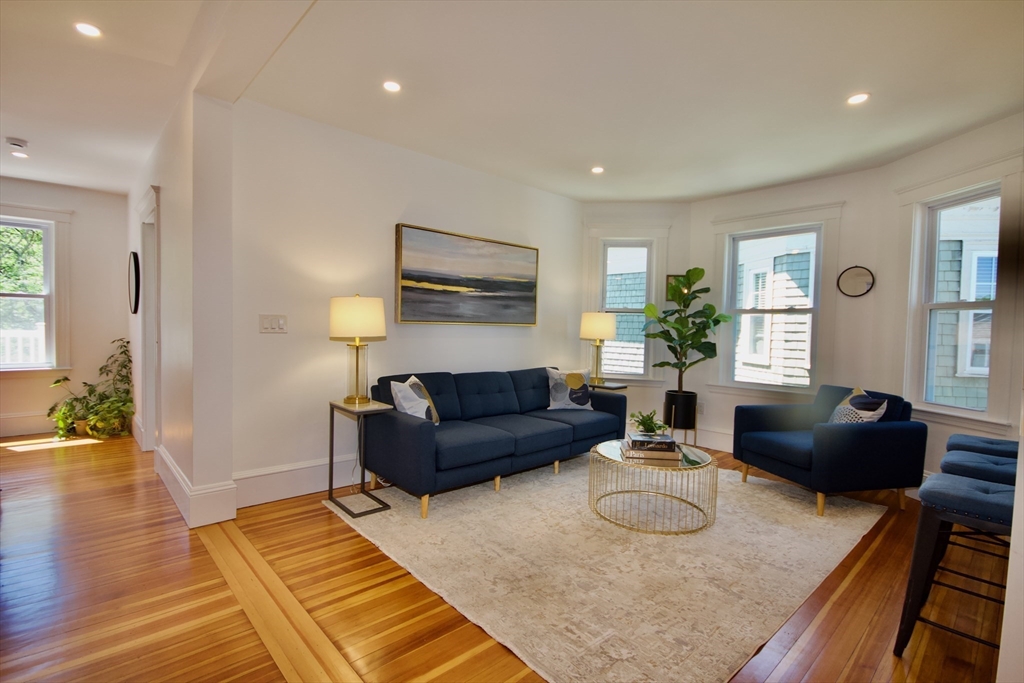 29-31 Cushing St # 3 Property Photo 3