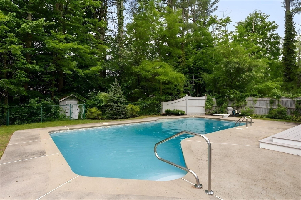 10 Forrest Rd Property Photo 29