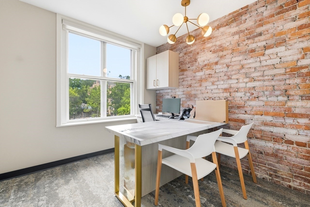 1051 Beacon St # 306 Property Photo 4