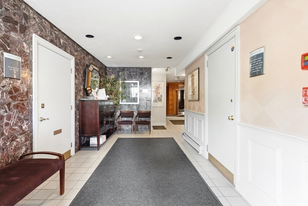 1051 Beacon St # 306 Property Photo 15
