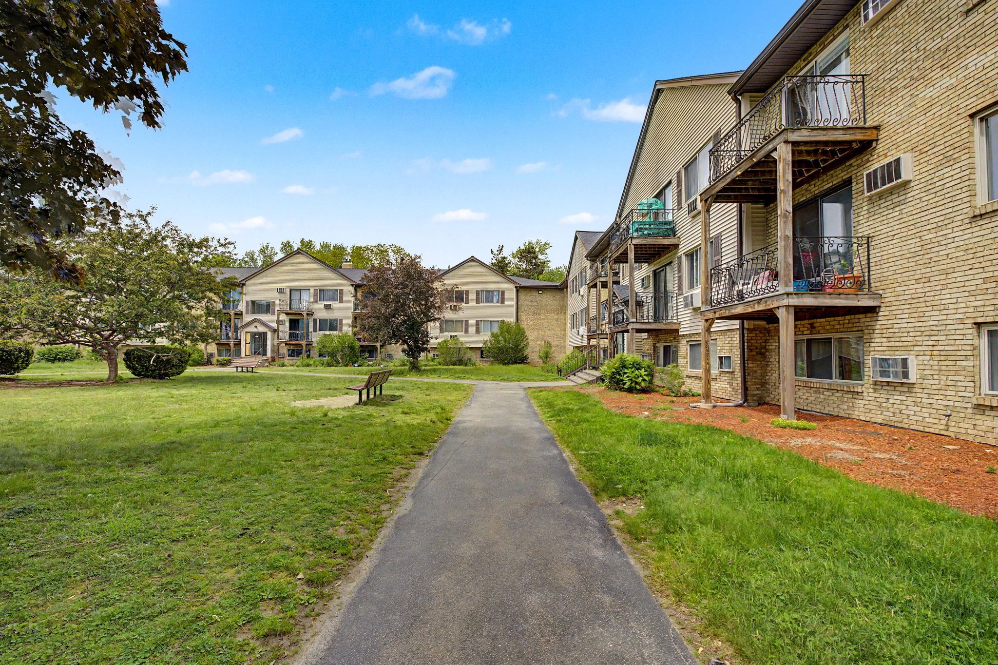 351 Pawtucket Blvd # 7 Property Photo 3