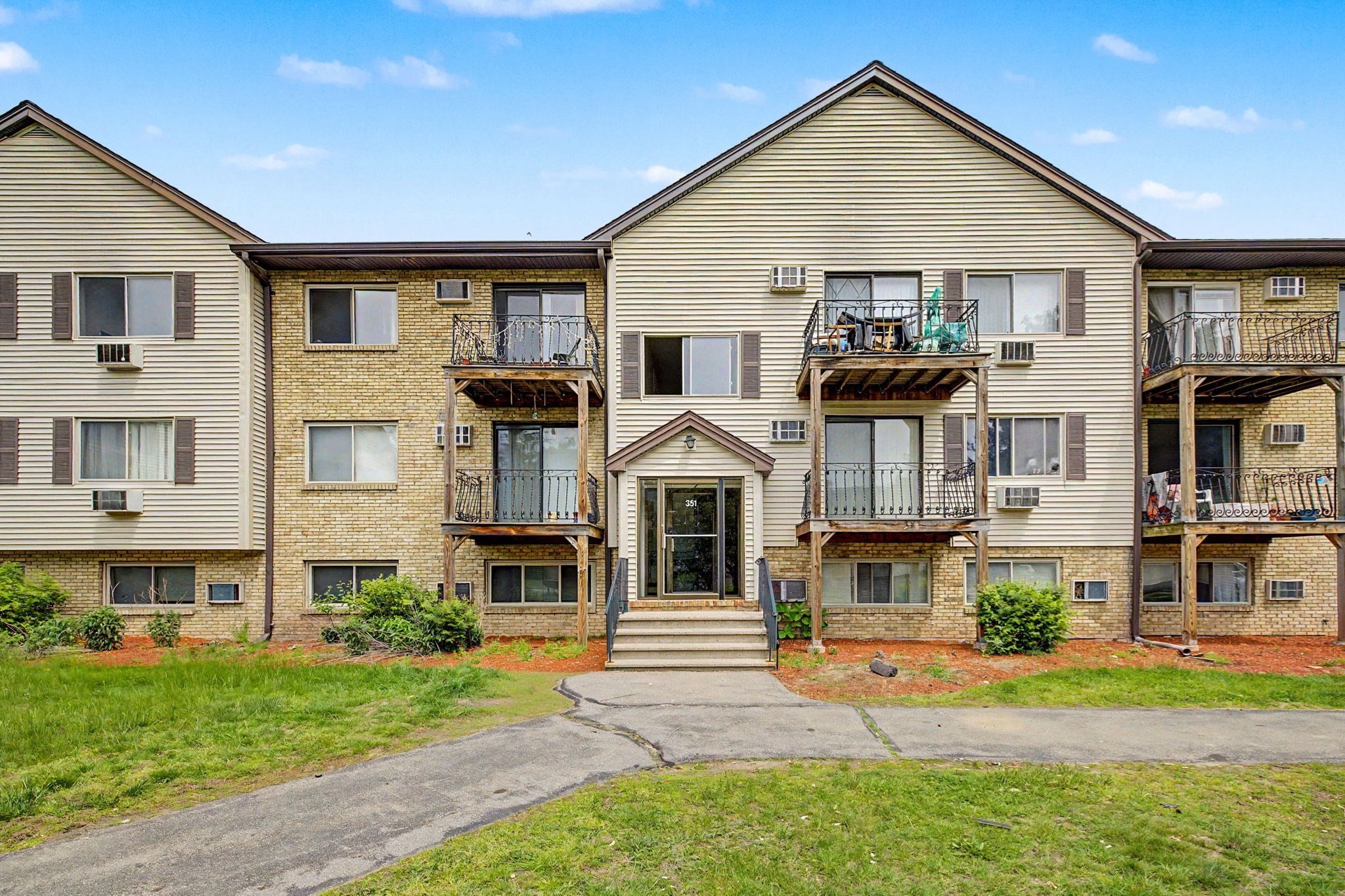 351 Pawtucket Blvd # 7 Property Photo 4
