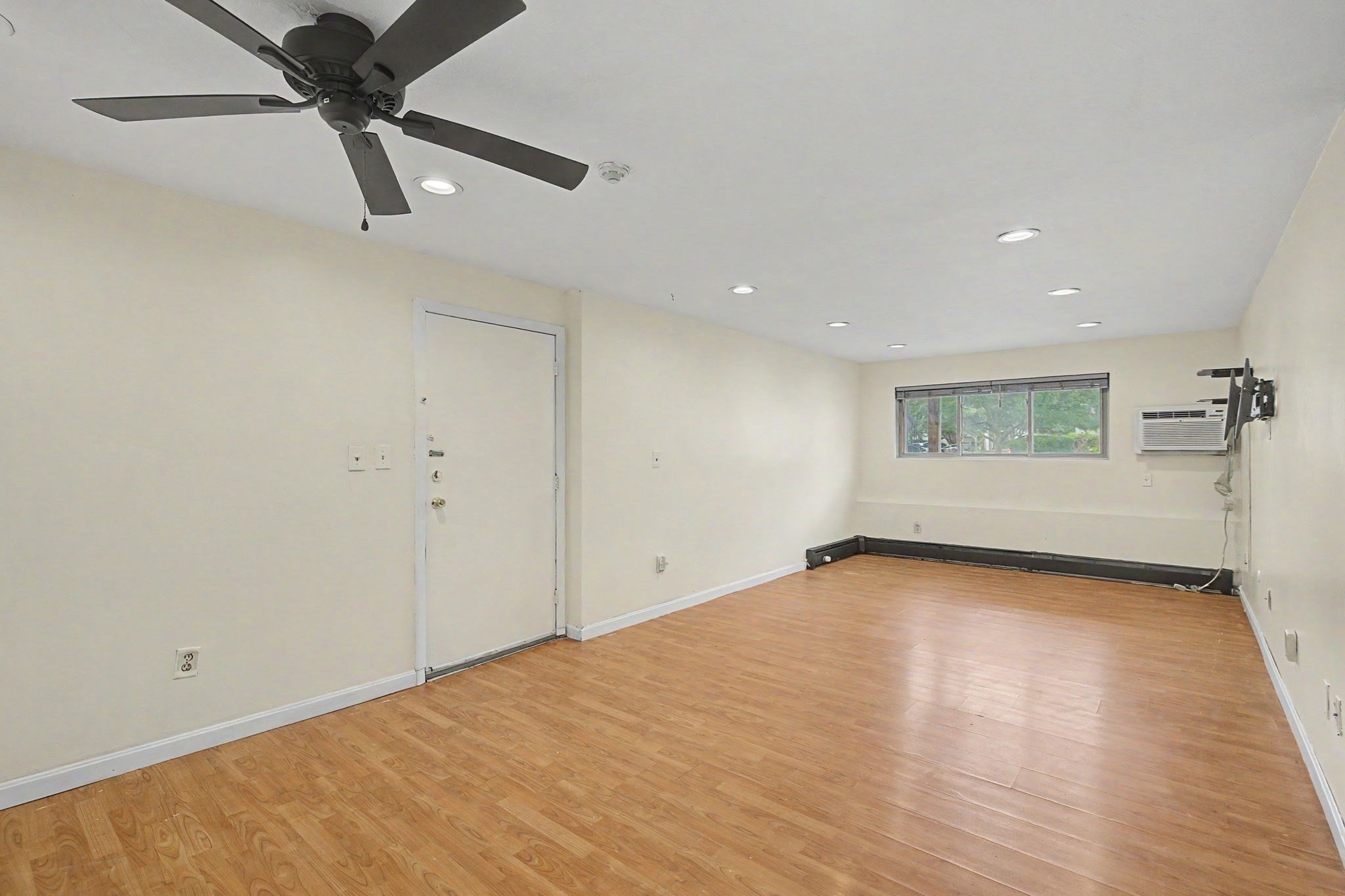 351 Pawtucket Blvd # 7 Property Photo 6