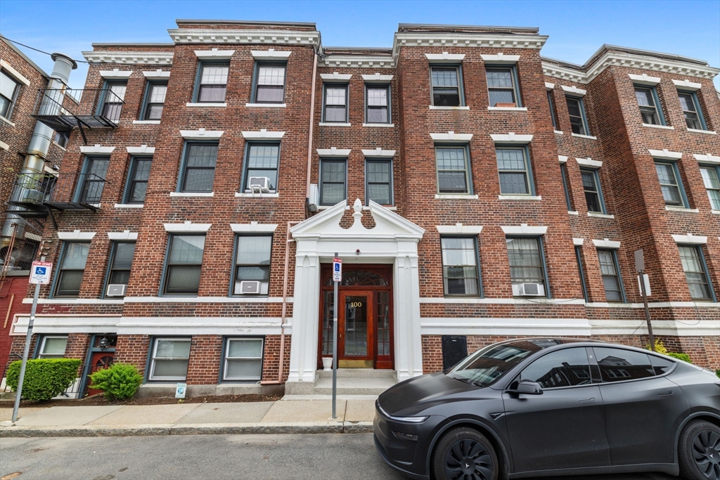 100 Lanark Rd # 4 Property Photo 1