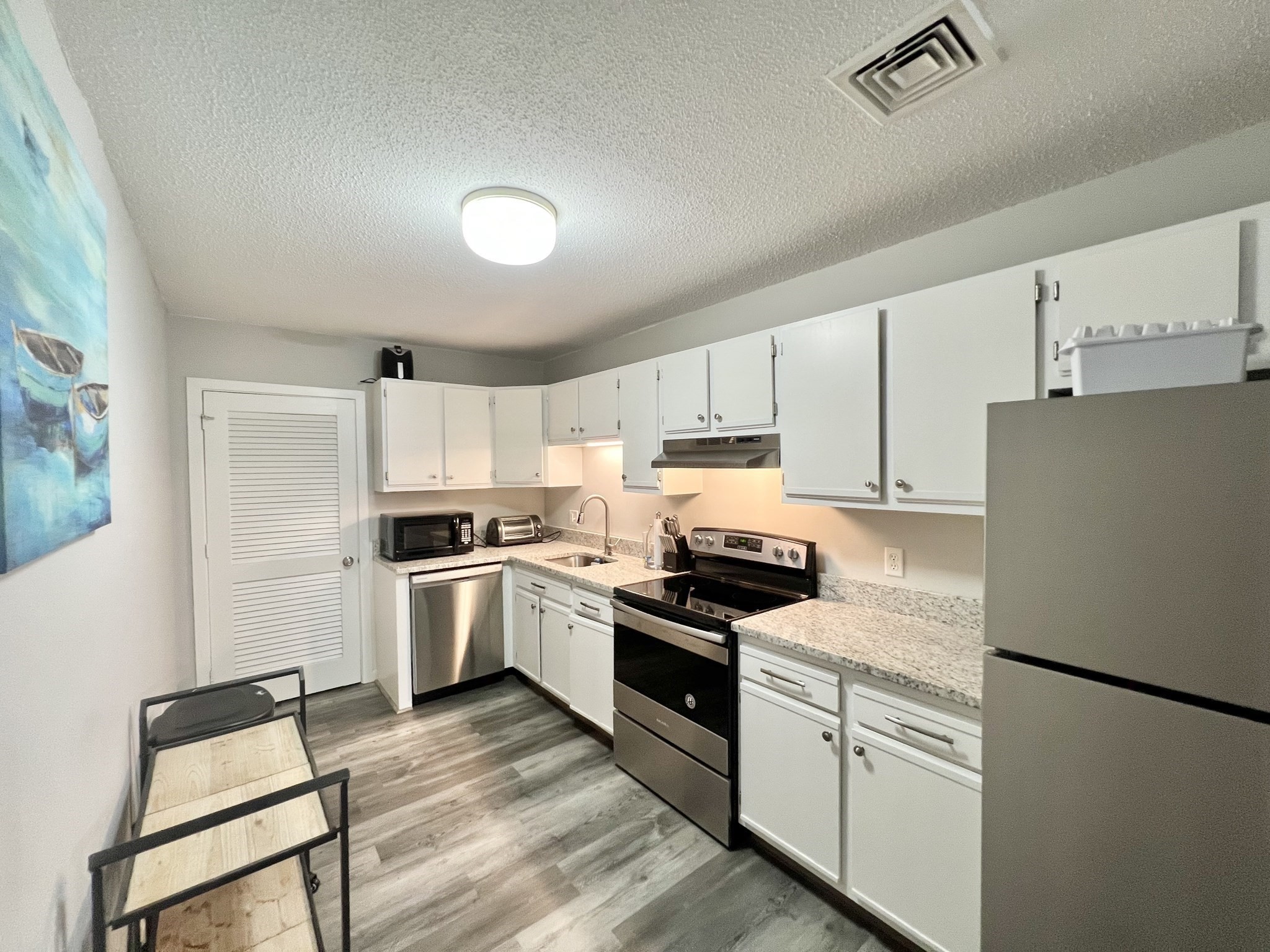 1506 Gorham Street # 304 Property Photo 3