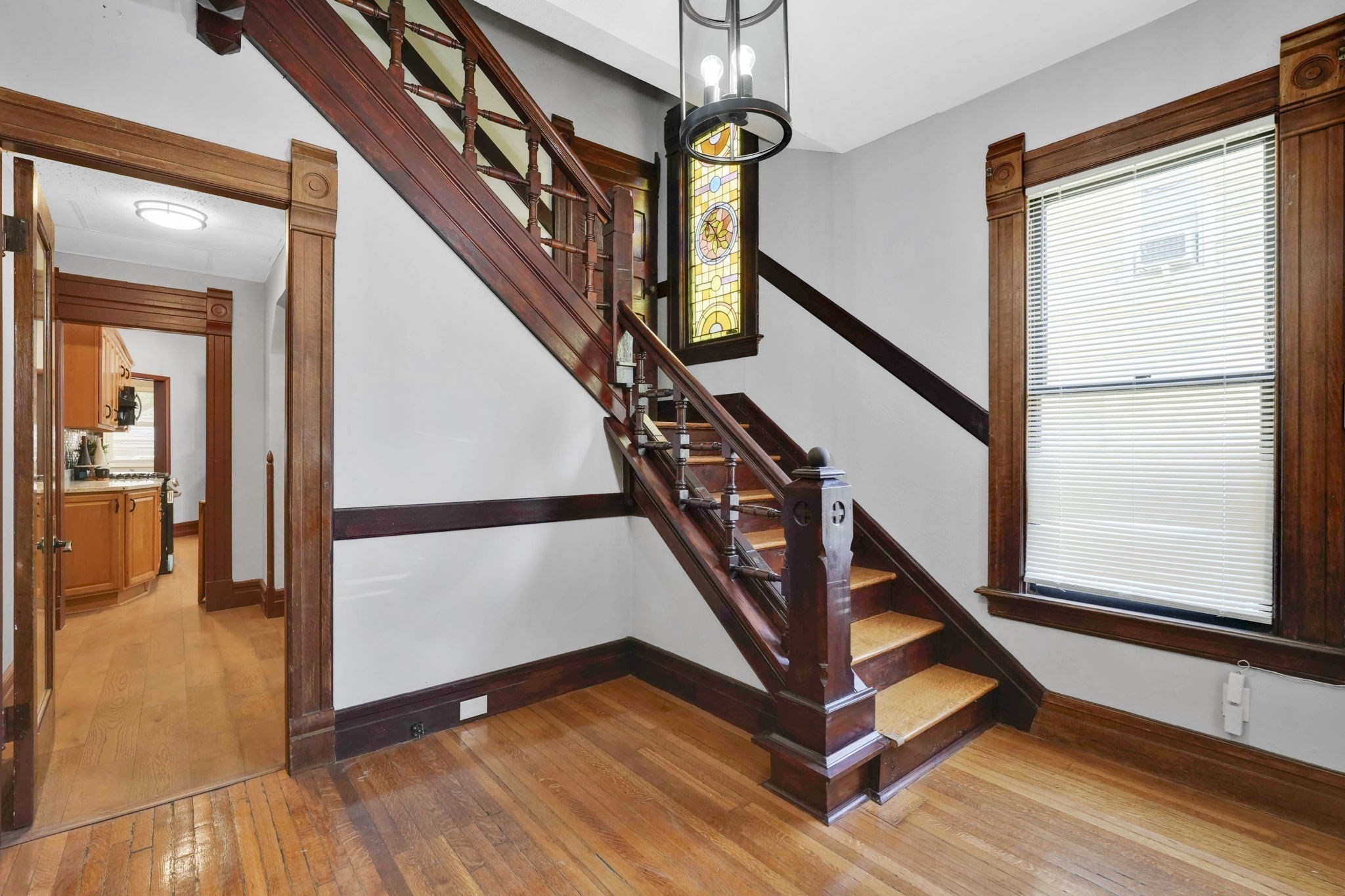 288 Saint James Ave Property Photo 3