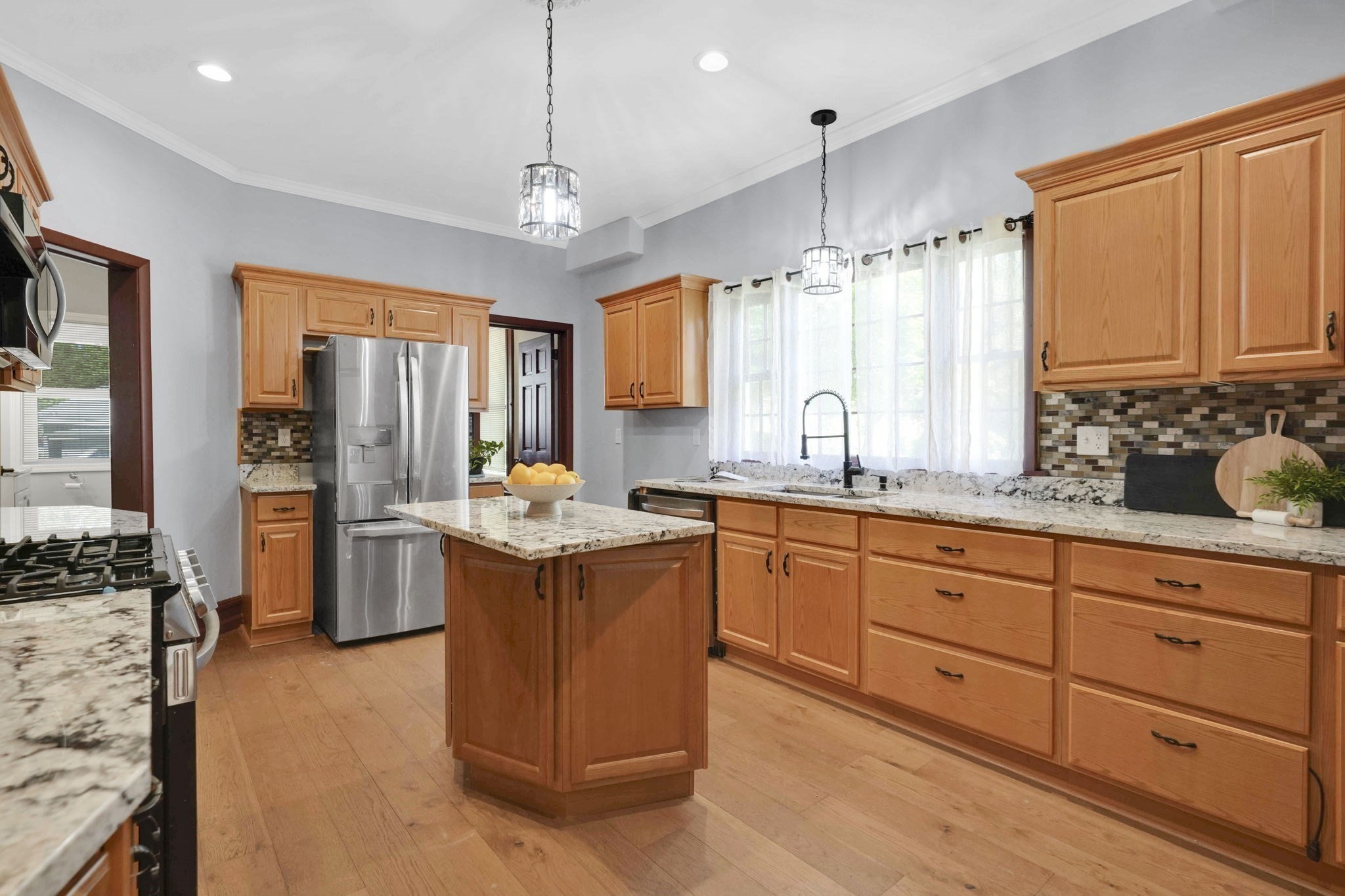 288 Saint James Ave Property Photo 12