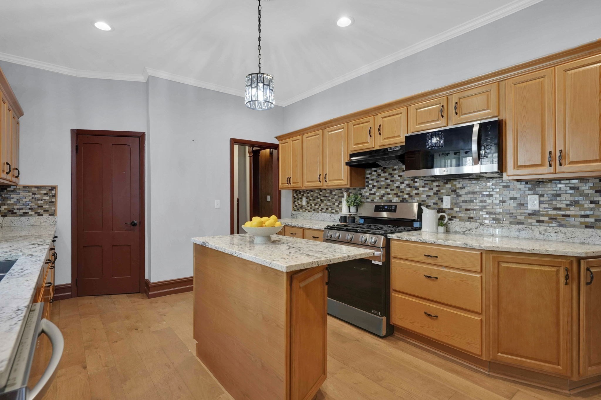 288 Saint James Ave Property Photo 14