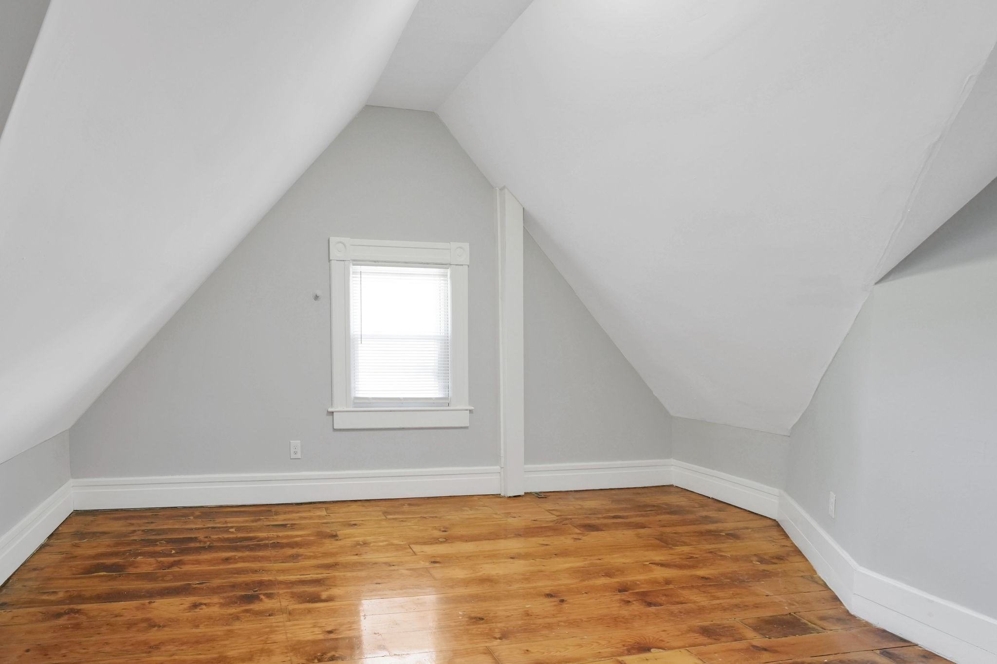 288 Saint James Ave Property Photo 34