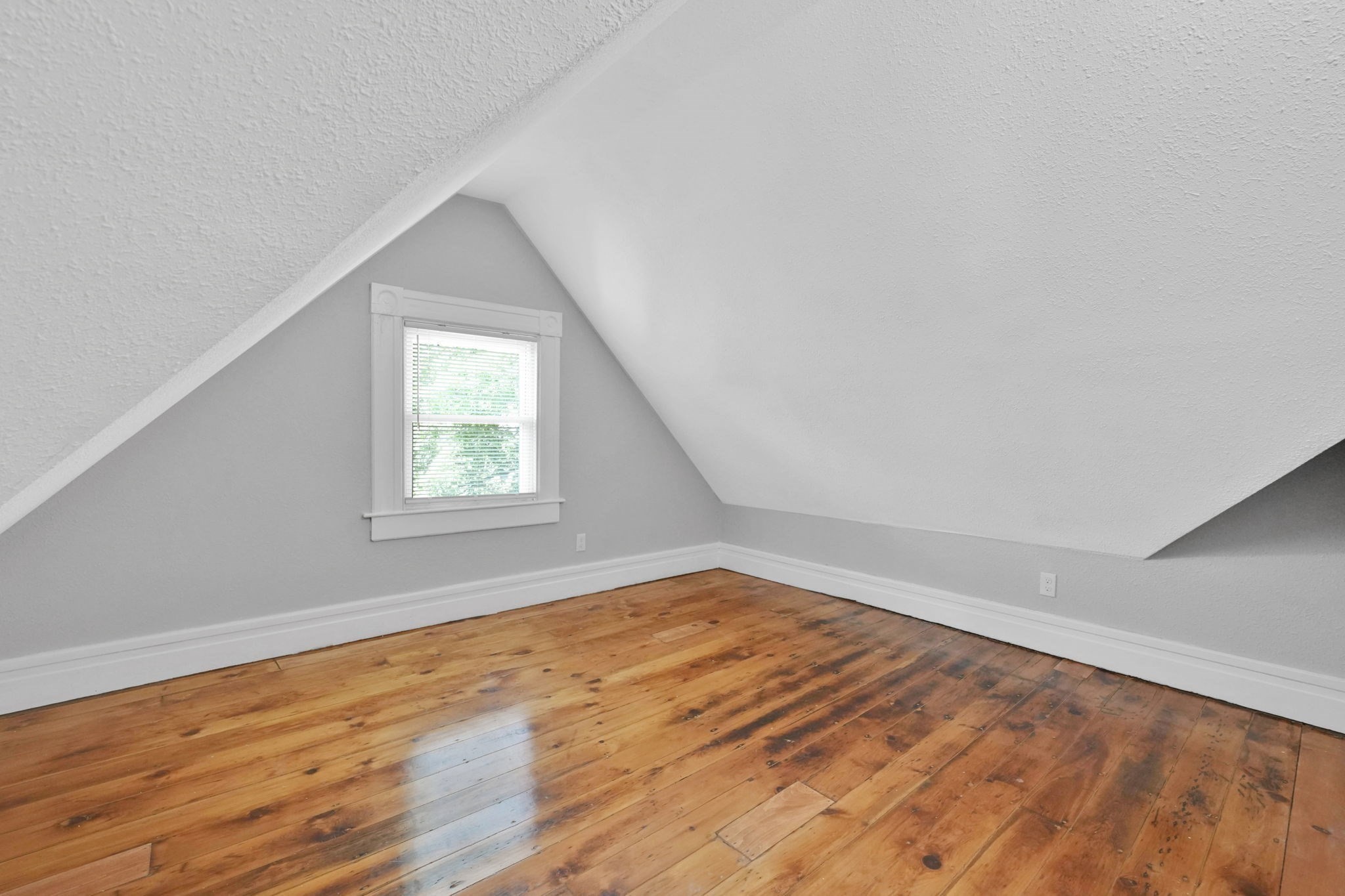 288 Saint James Ave Property Photo 36