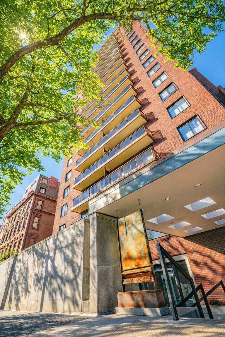 180 Beacon Street Property Photo 1
