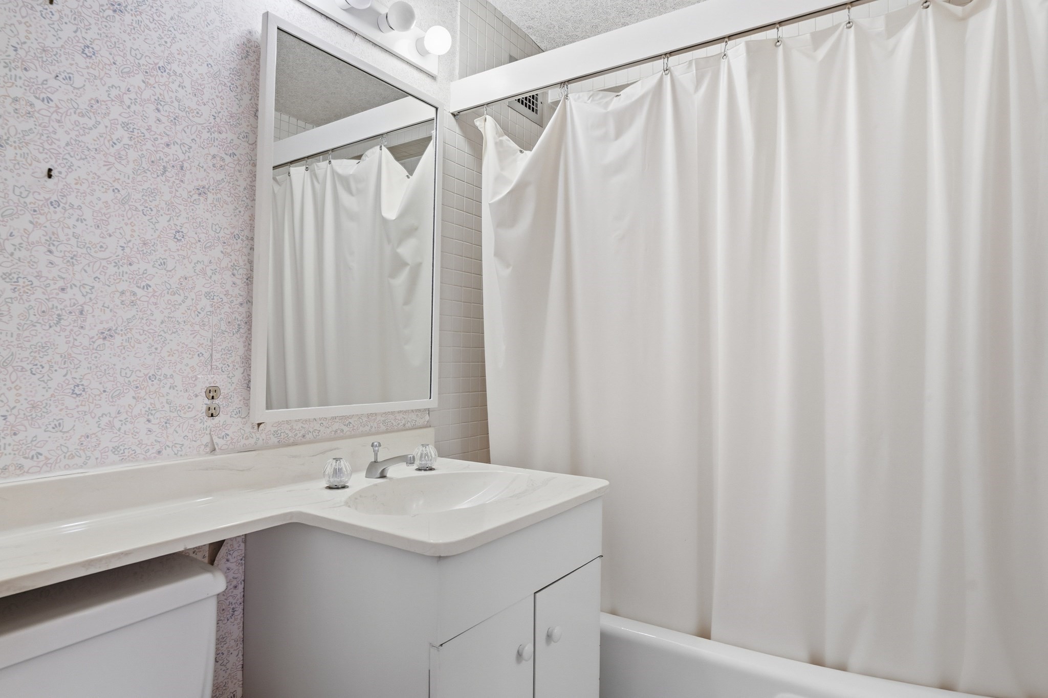 180 Beacon Street Property Photo 14