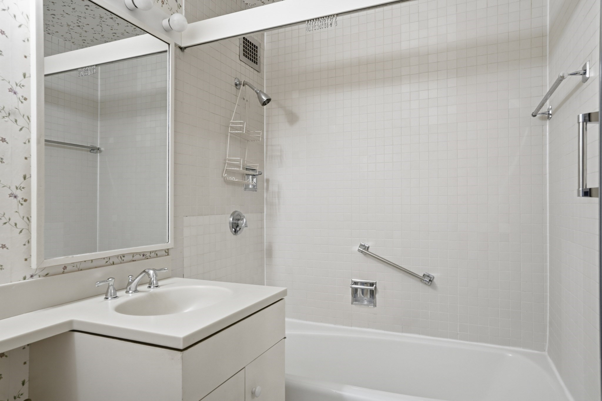 180 Beacon Street Property Photo 23
