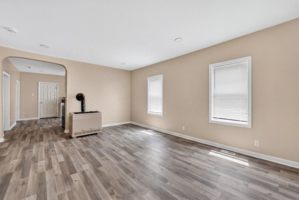 182 Quequechan Street Property Photo 14