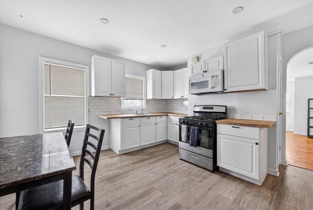 182 Quequechan Street Property Photo 19