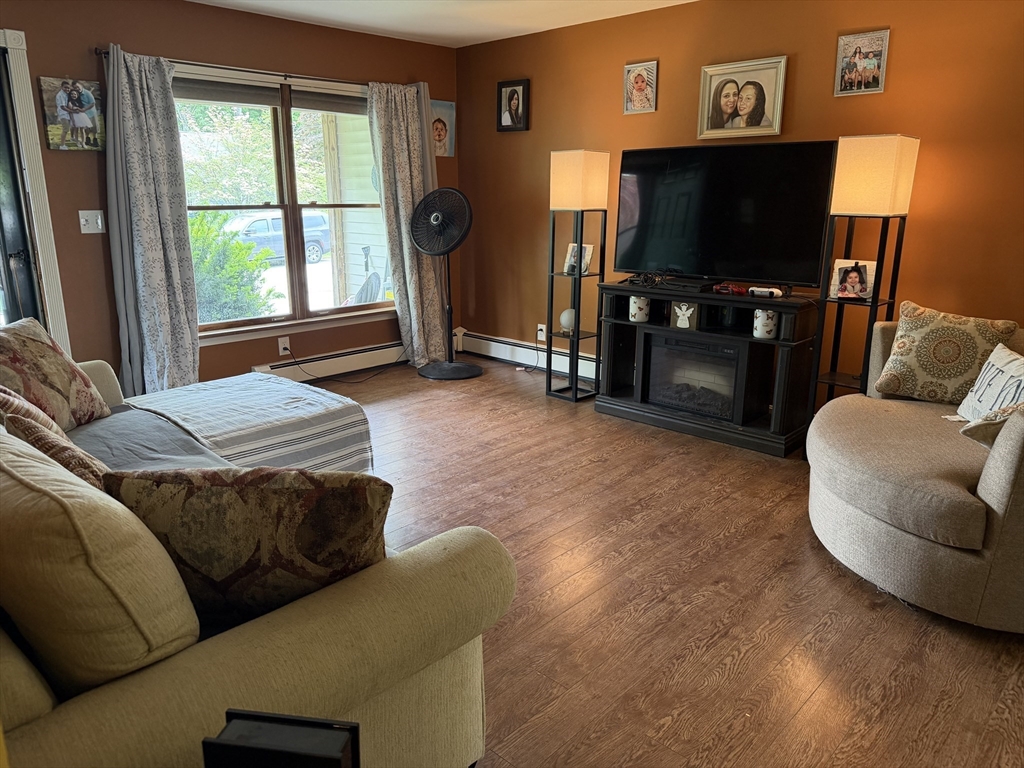 52 Locust Ave Property Photo 4