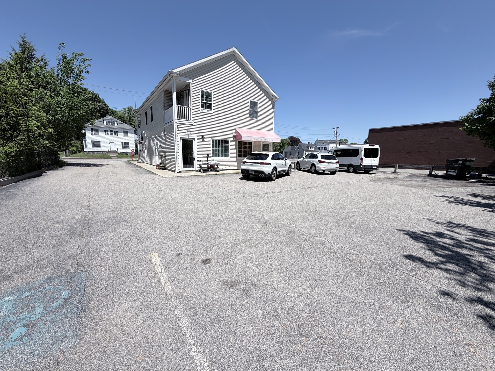 34 Brockton Ave Property Photo 4