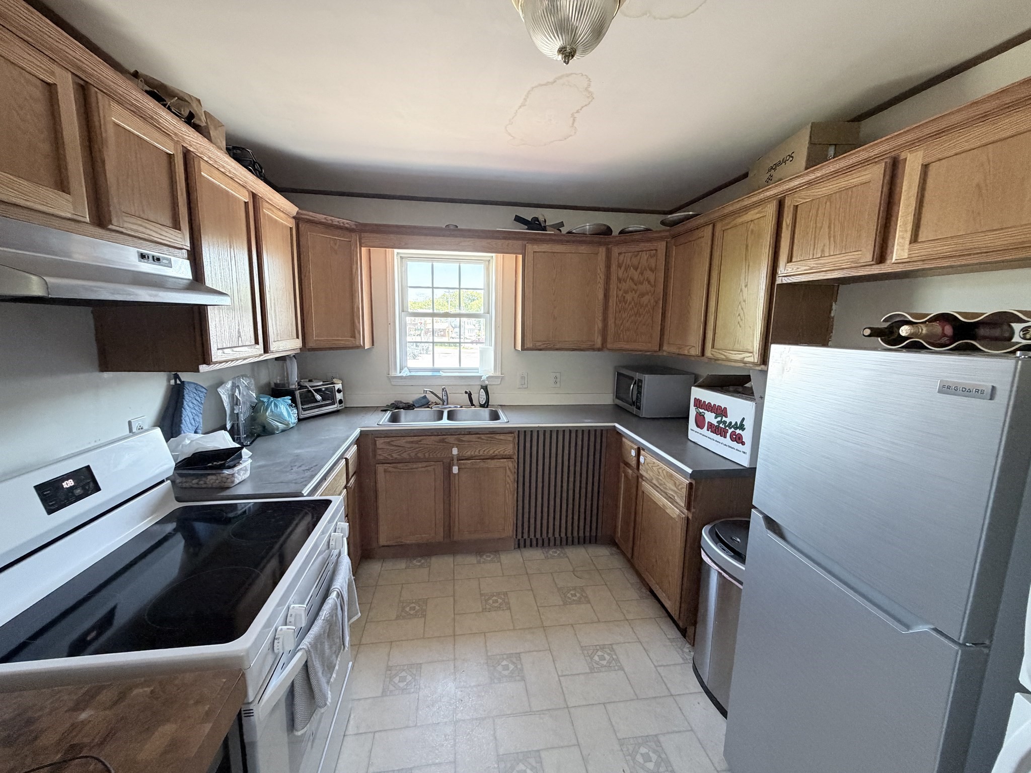 34 Brockton Ave Property Photo 24