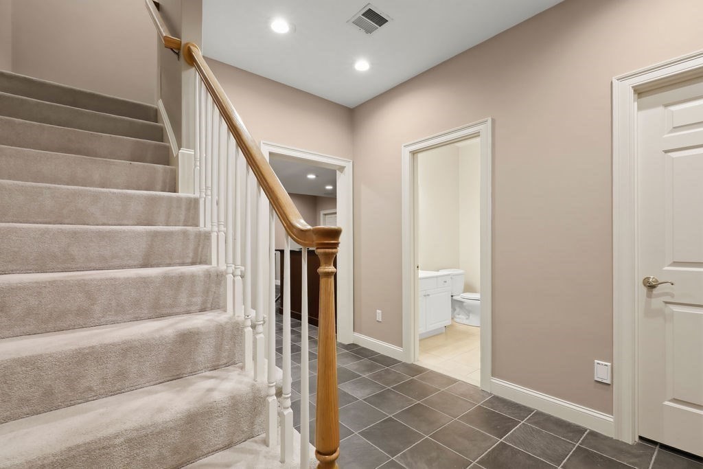 21 Coach Road Property Photo 26