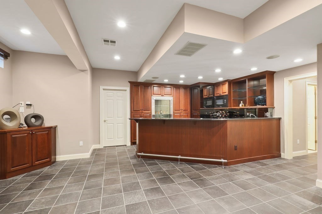 21 Coach Road Property Photo 30