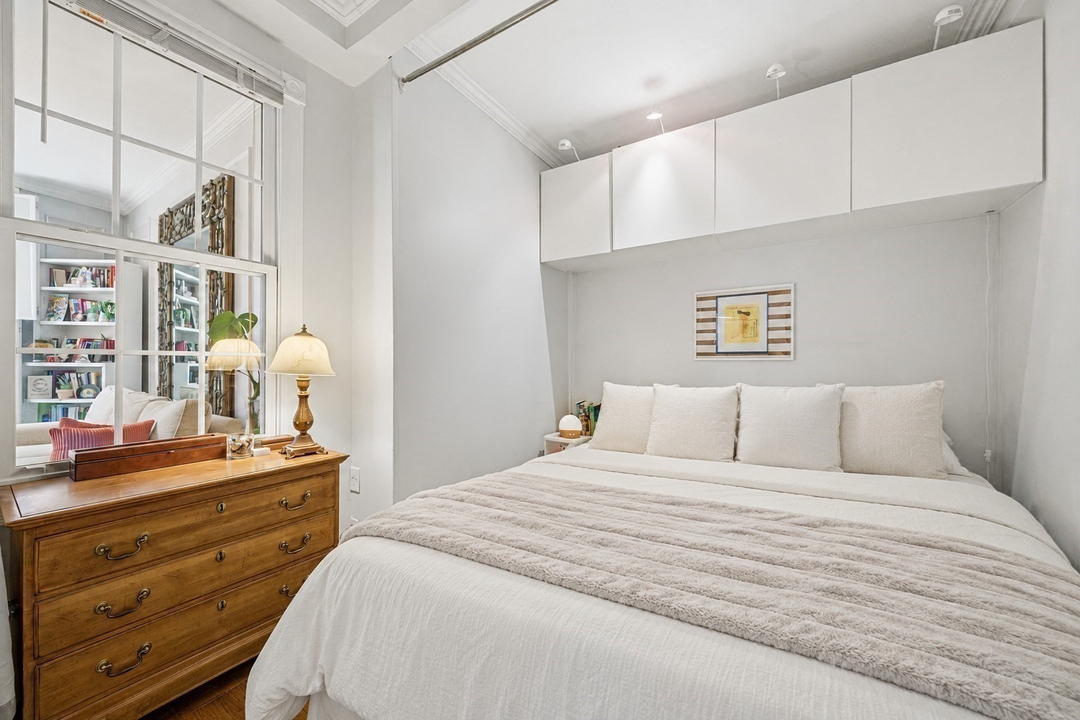 21 Beacon St # 4g Property Photo 8