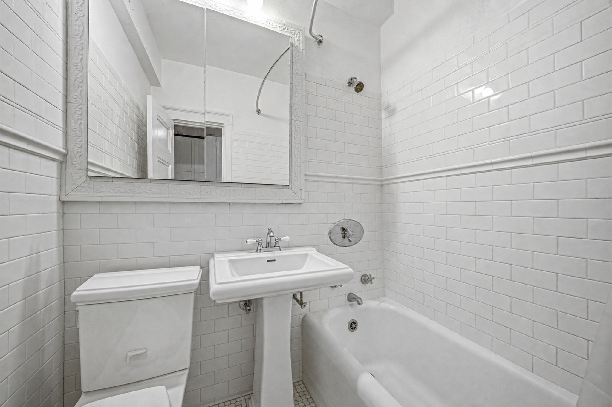 21 Beacon St # 4g Property Photo 14