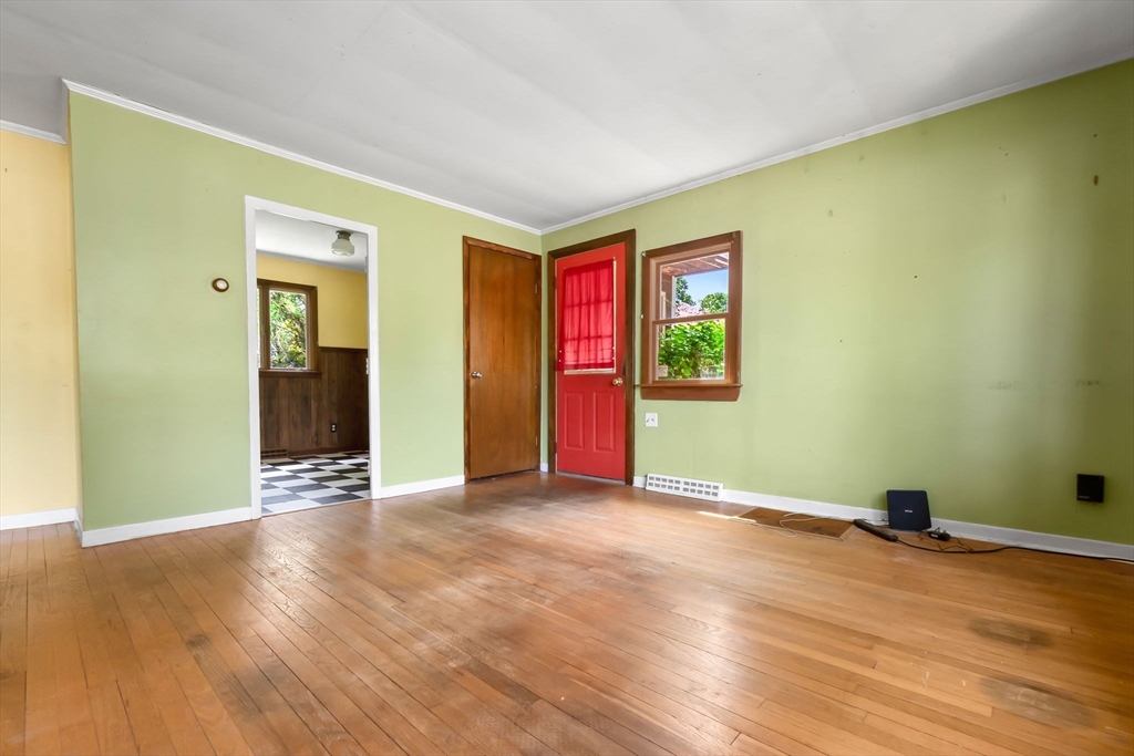 71 Union St Property Photo 4