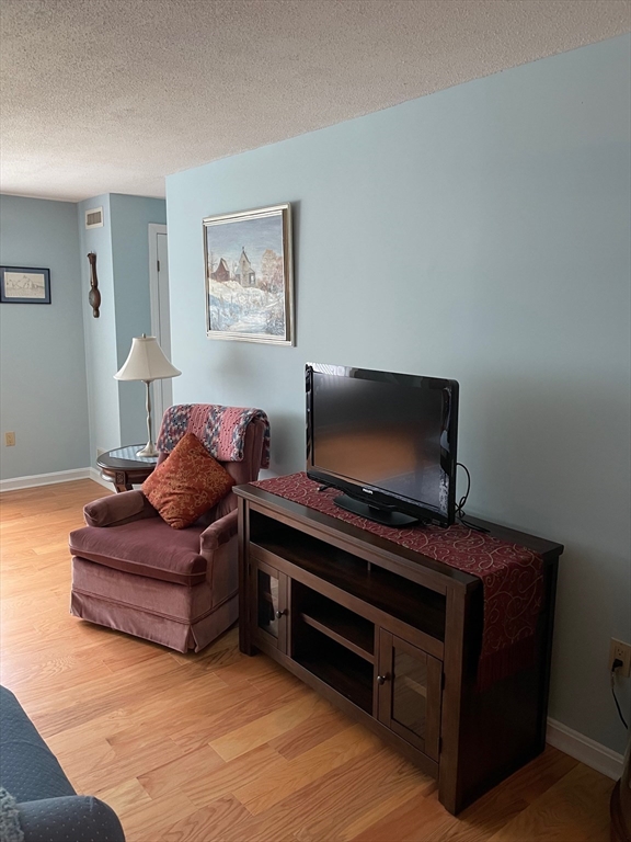 12 Ledgewood Way # 1 Property Photo 9