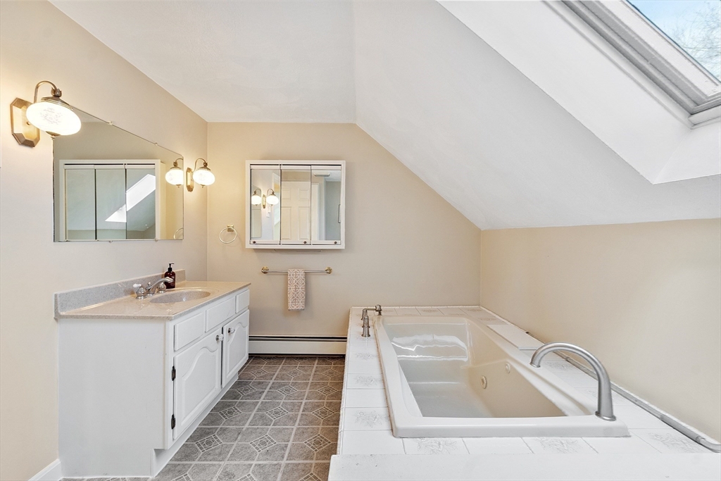 6 Amherst Street Property Photo 23