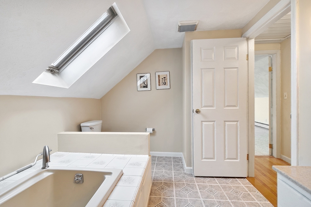 6 Amherst Street Property Photo 24