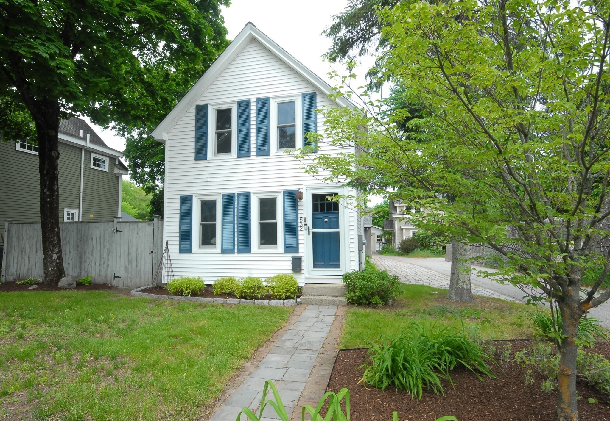 1832 Main St. Property Photo 1