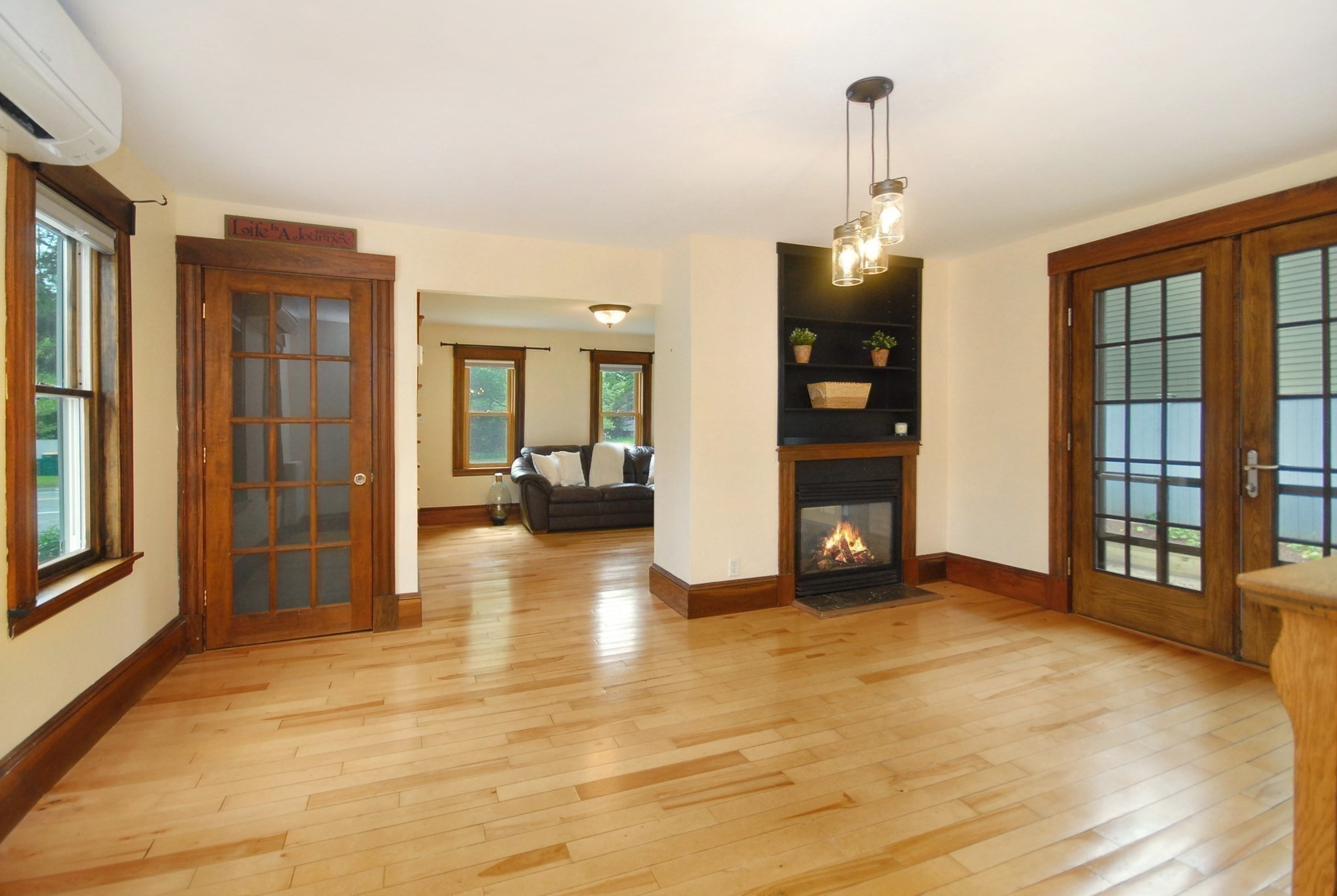 1832 Main St. Property Photo 3