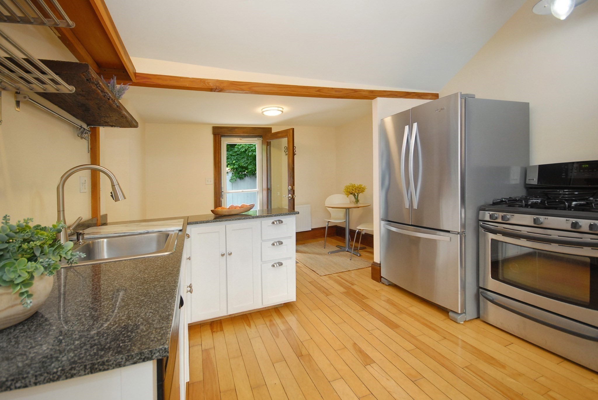1832 Main St. Property Photo 4