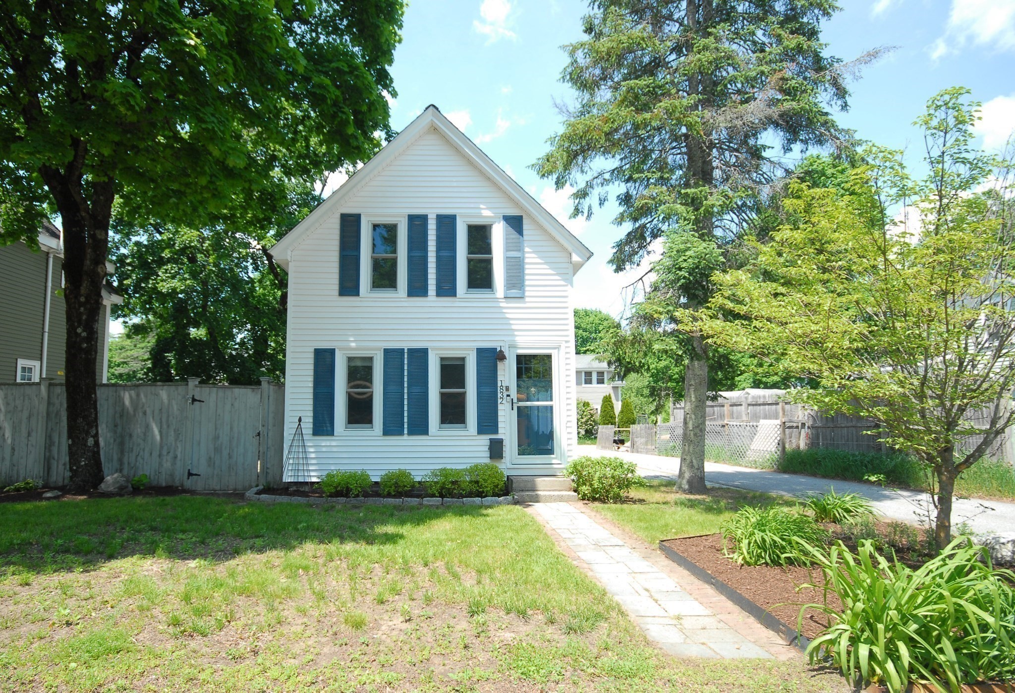 1832 Main St. Property Photo 23