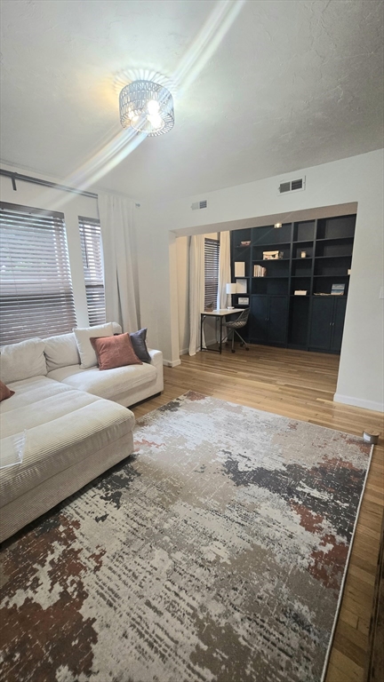 407 Washington St # 2 Property Photo 1